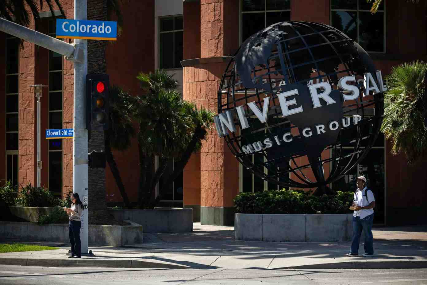 Universal Music's Valuation Recalibration: From Quality Growth To Fallen Angel
